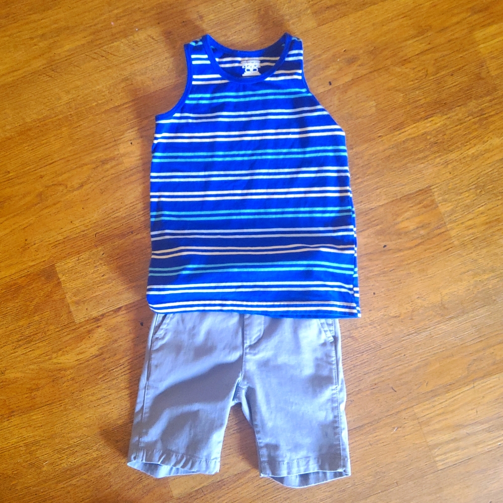 Shorts and sleeveless Tank Top